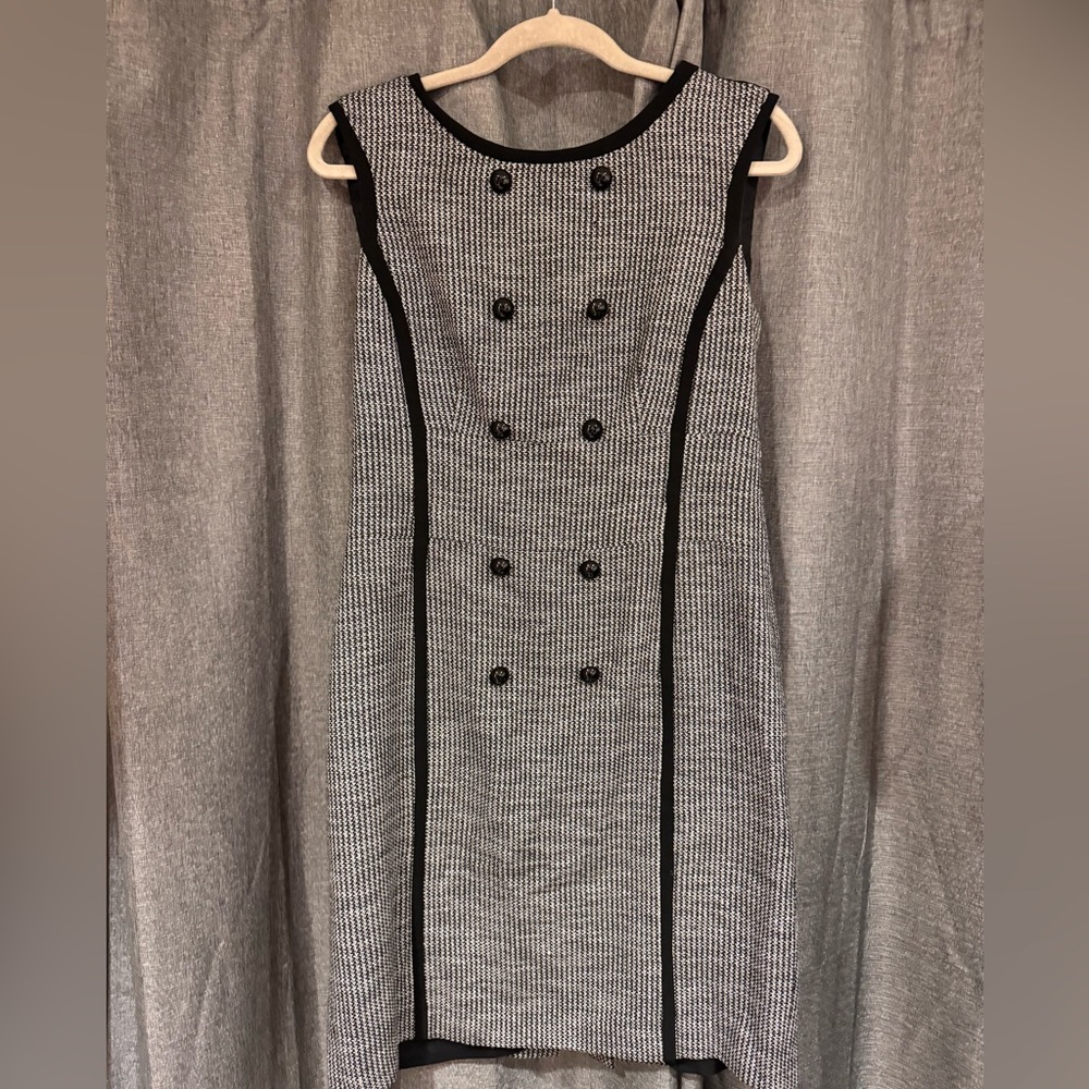 Houndstooth button dress